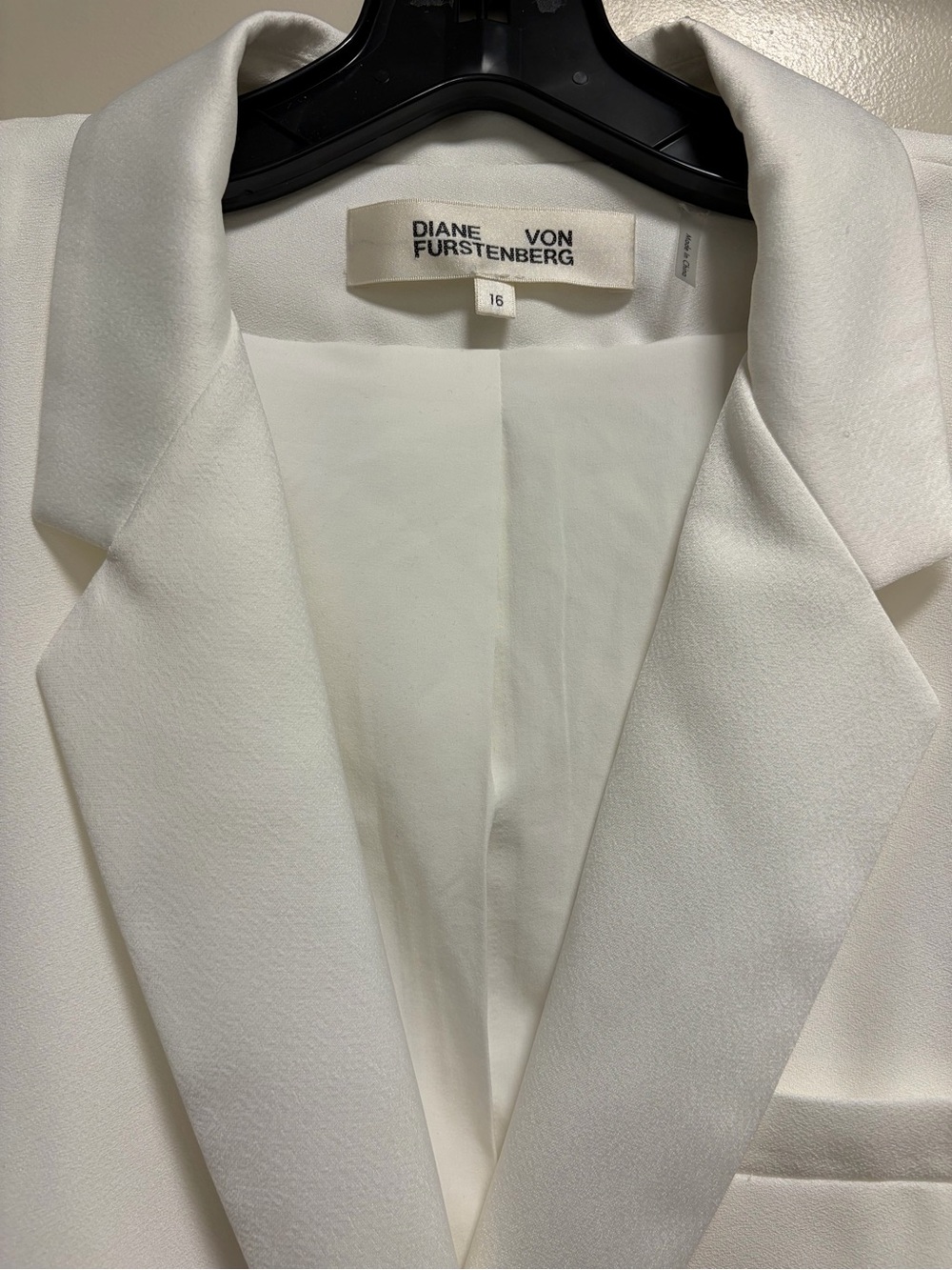Diane Von Furstenberg White Crepe Button Blazer Women’s Size 16 Pockets - Picture 2 of 13